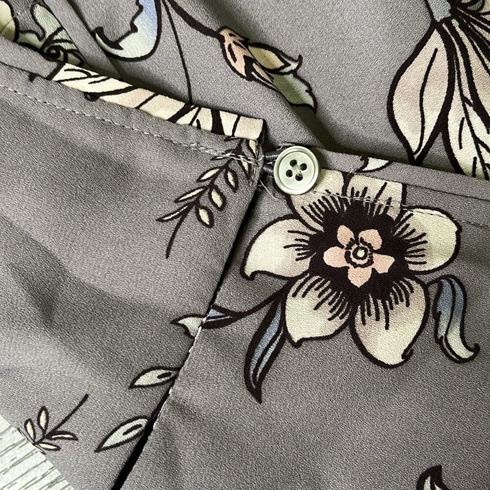 LOFT Lavender and White Floral Blouse - Picture 6 of 8